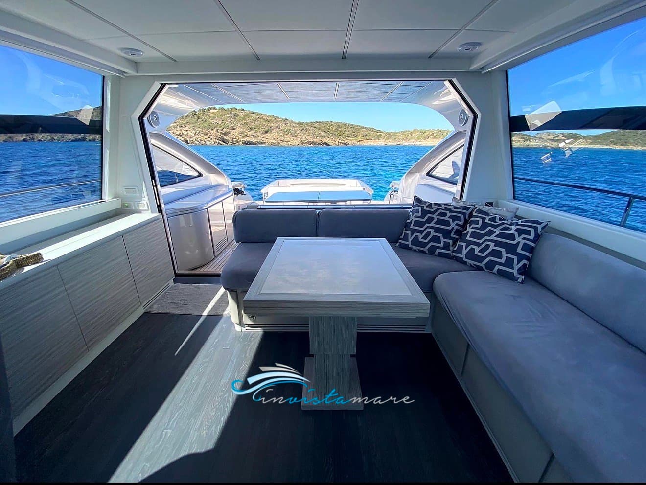 Pershing Pershing 62 used - hero image 8