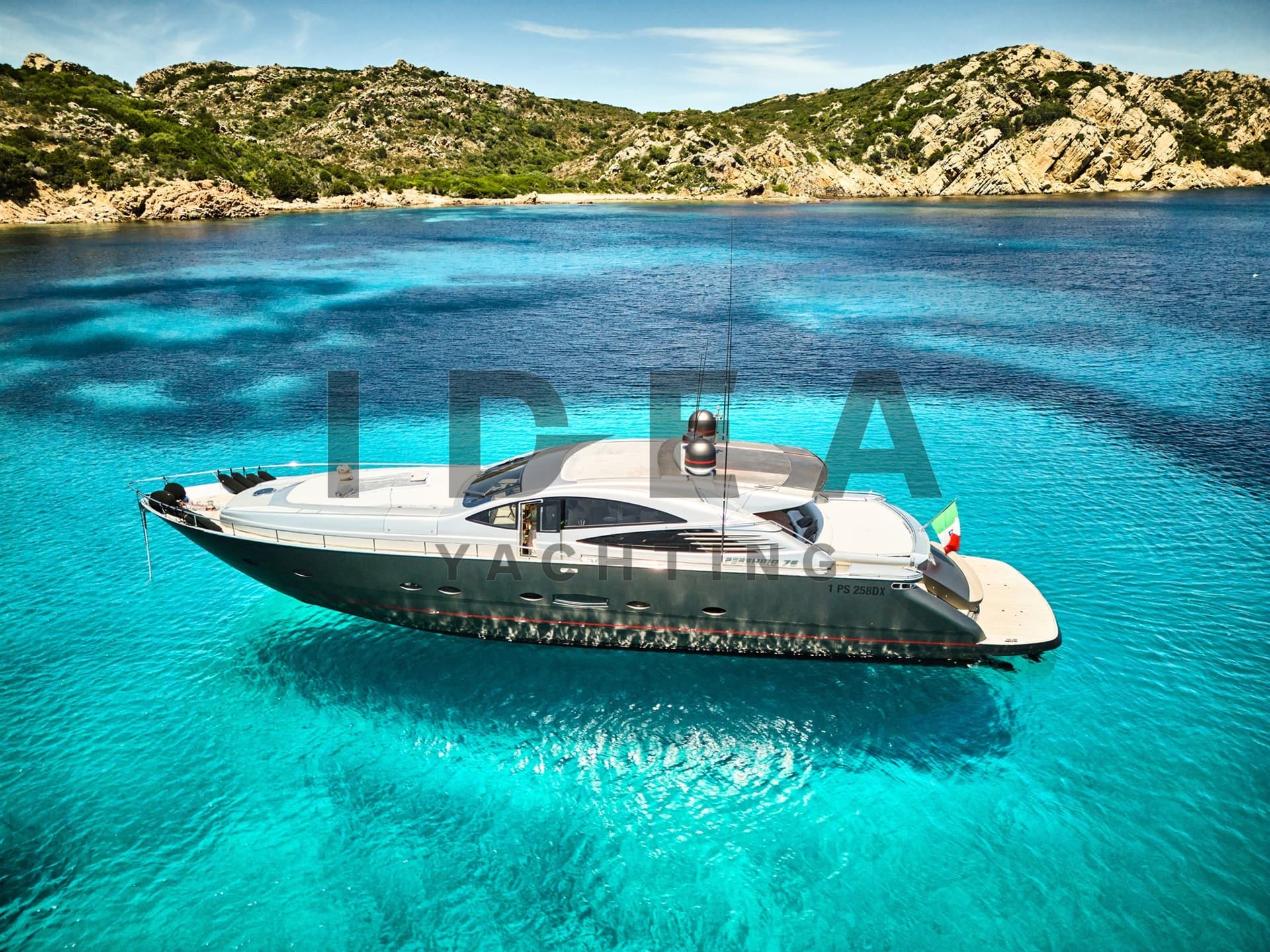 Pershing Pershing 76 - Main View Pershing Pershing 76 - Main View