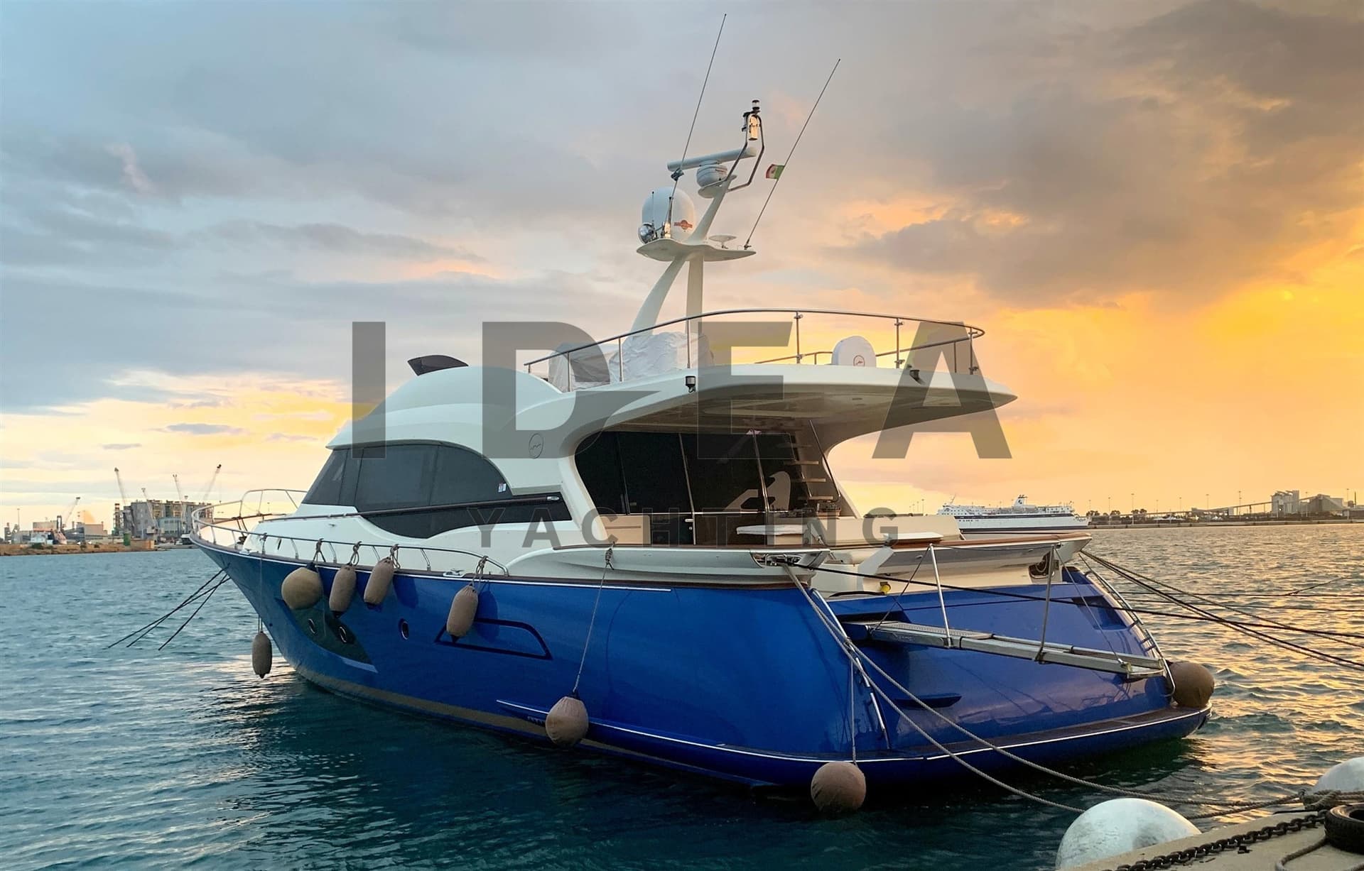 Mochi Craft Dolphin 74 Cruiser - Main View Mochi Craft Dolphin 74 Cruiser - Main View