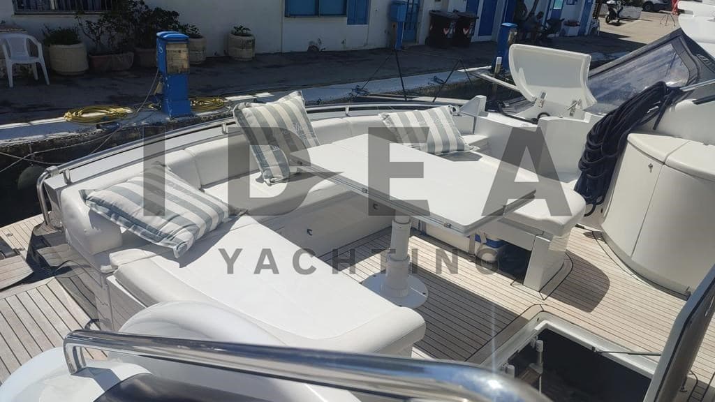 Pershing Pershing 62 - Deck View Pershing Pershing 62 - Deck View