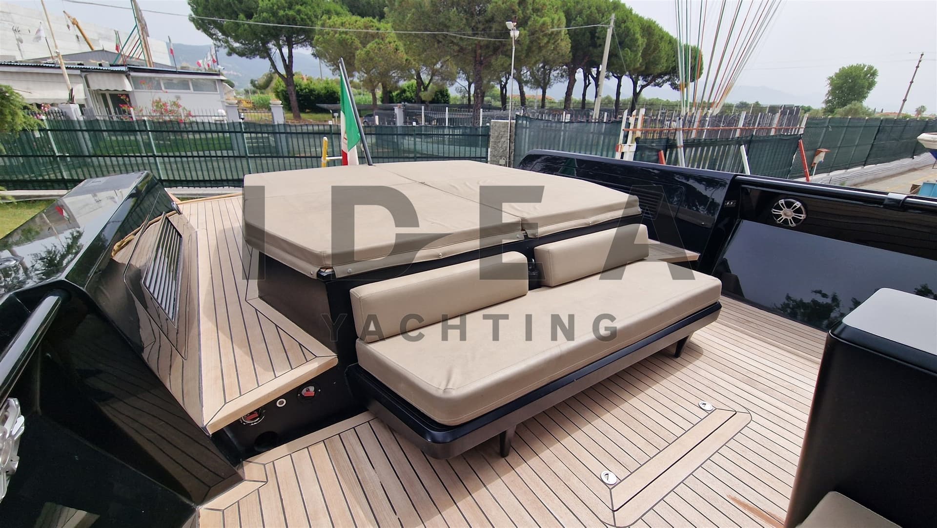 Wally Tender 43 usato - foto hero 15