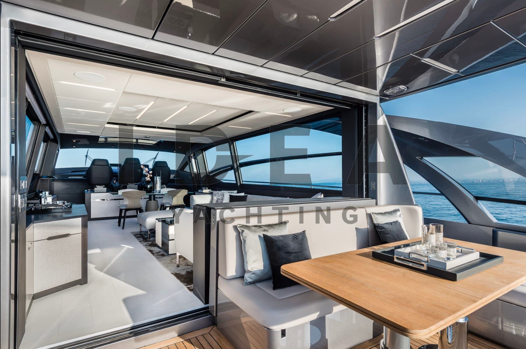 Pershing Pershing 8x - Interior View Pershing Pershing 8x - Interior View