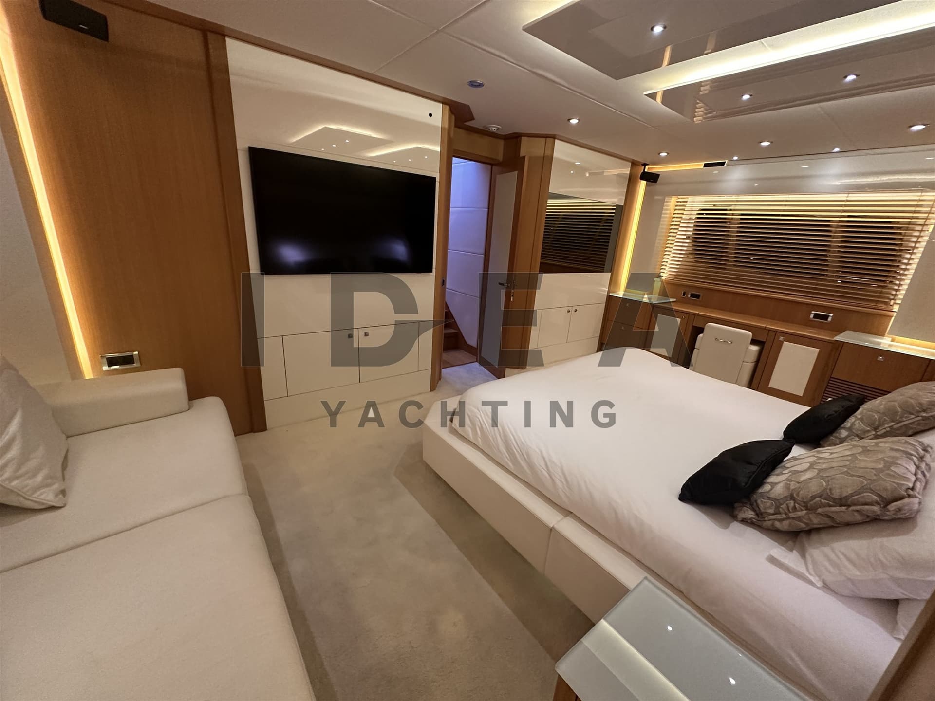 Sunseeker Predator 84 used - hero image 12