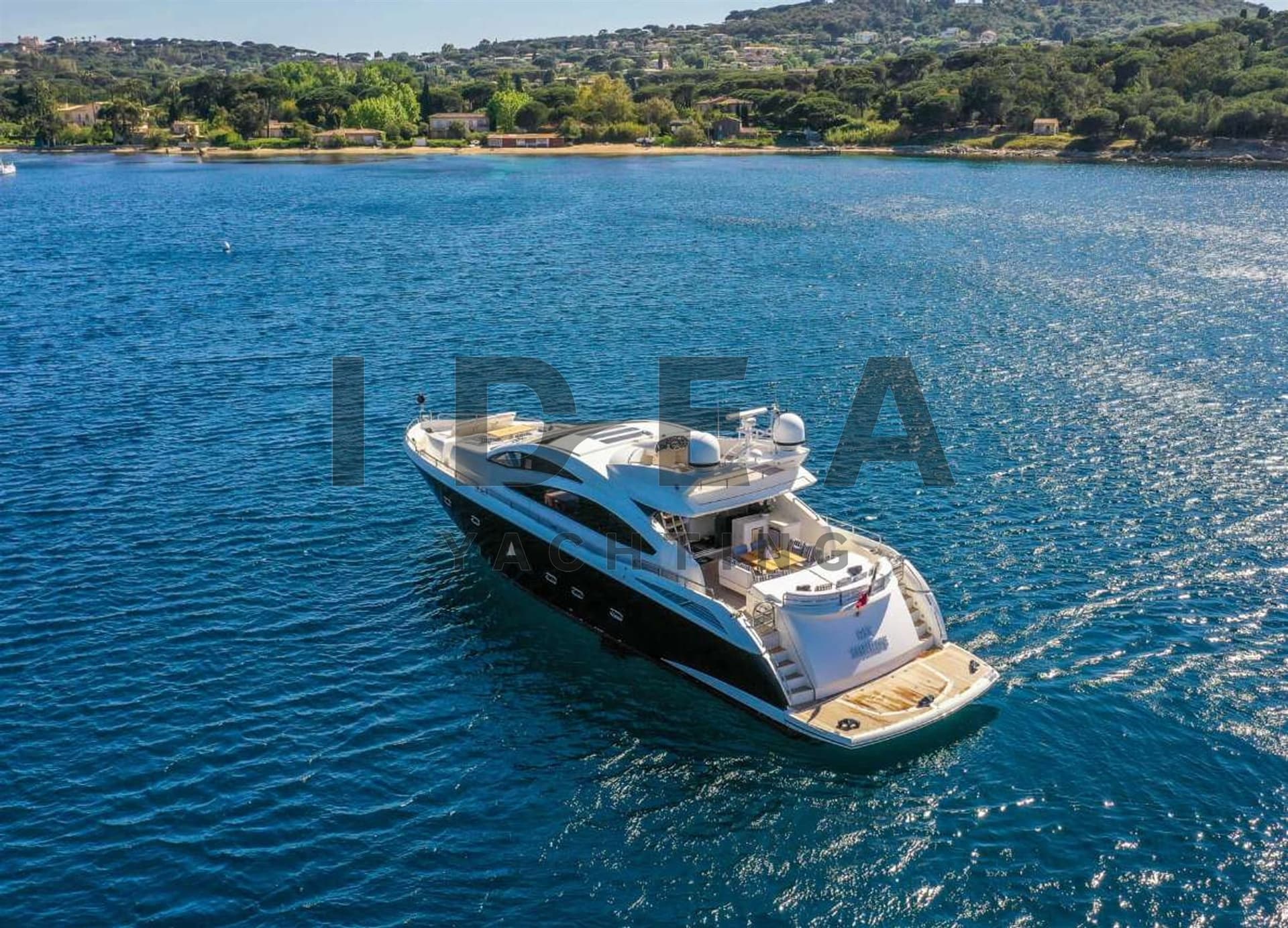 Sunseeker Predator 84 - Detail View 1 Sunseeker Predator 84 - Detail View 1