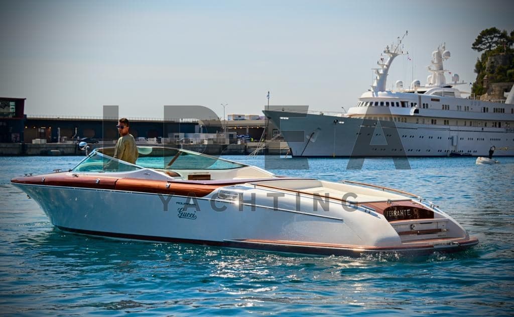 Riva Aquariva Gucci - Deck View Riva Aquariva Gucci - Deck View