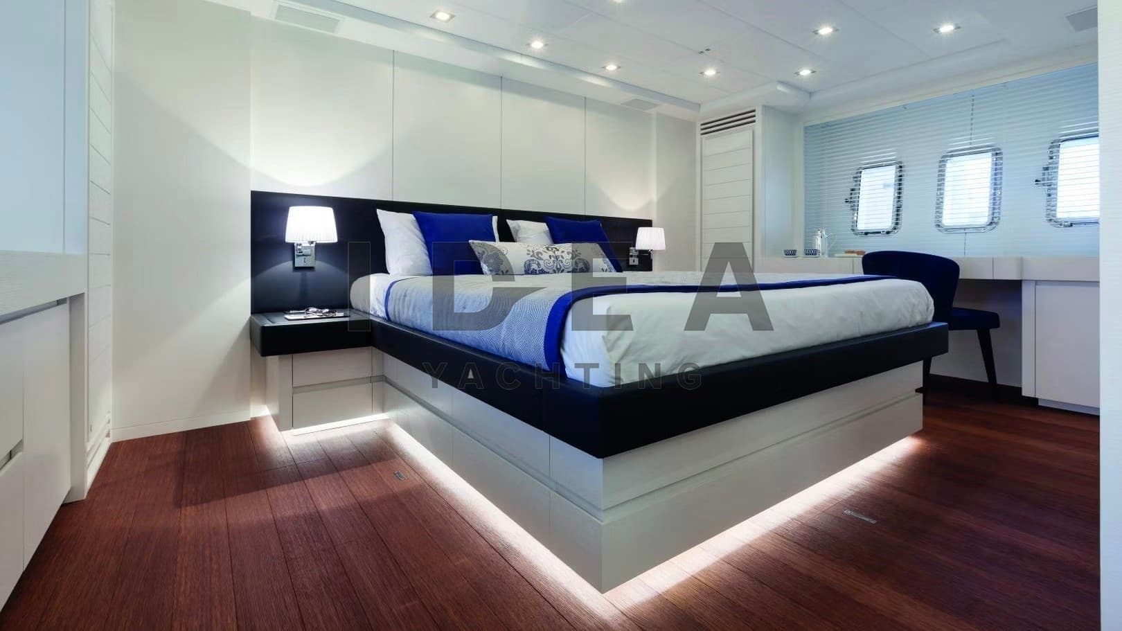 Overmarine Mangusta 80 usato - foto hero 13