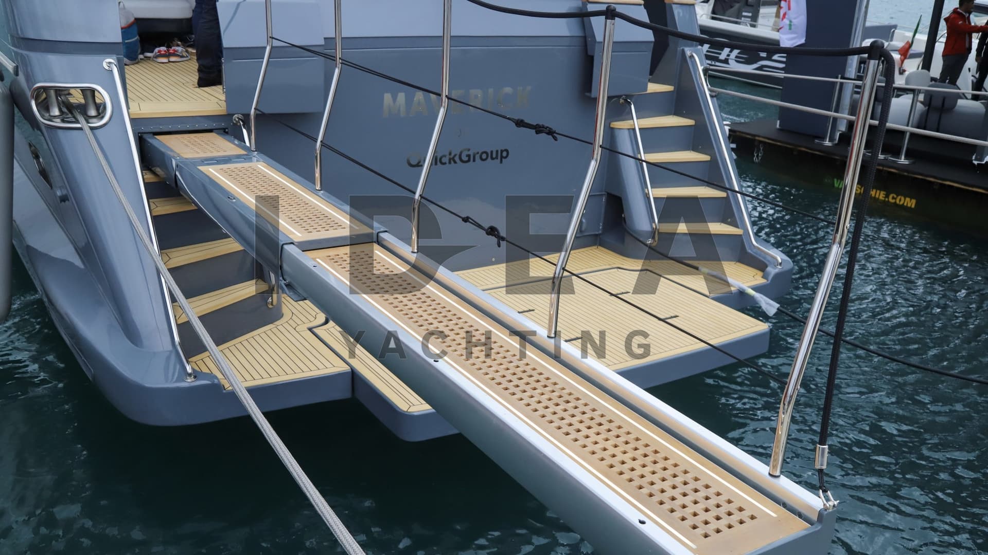 Falcon Yachts 80 - Deck View Falcon Yachts 80 - Deck View