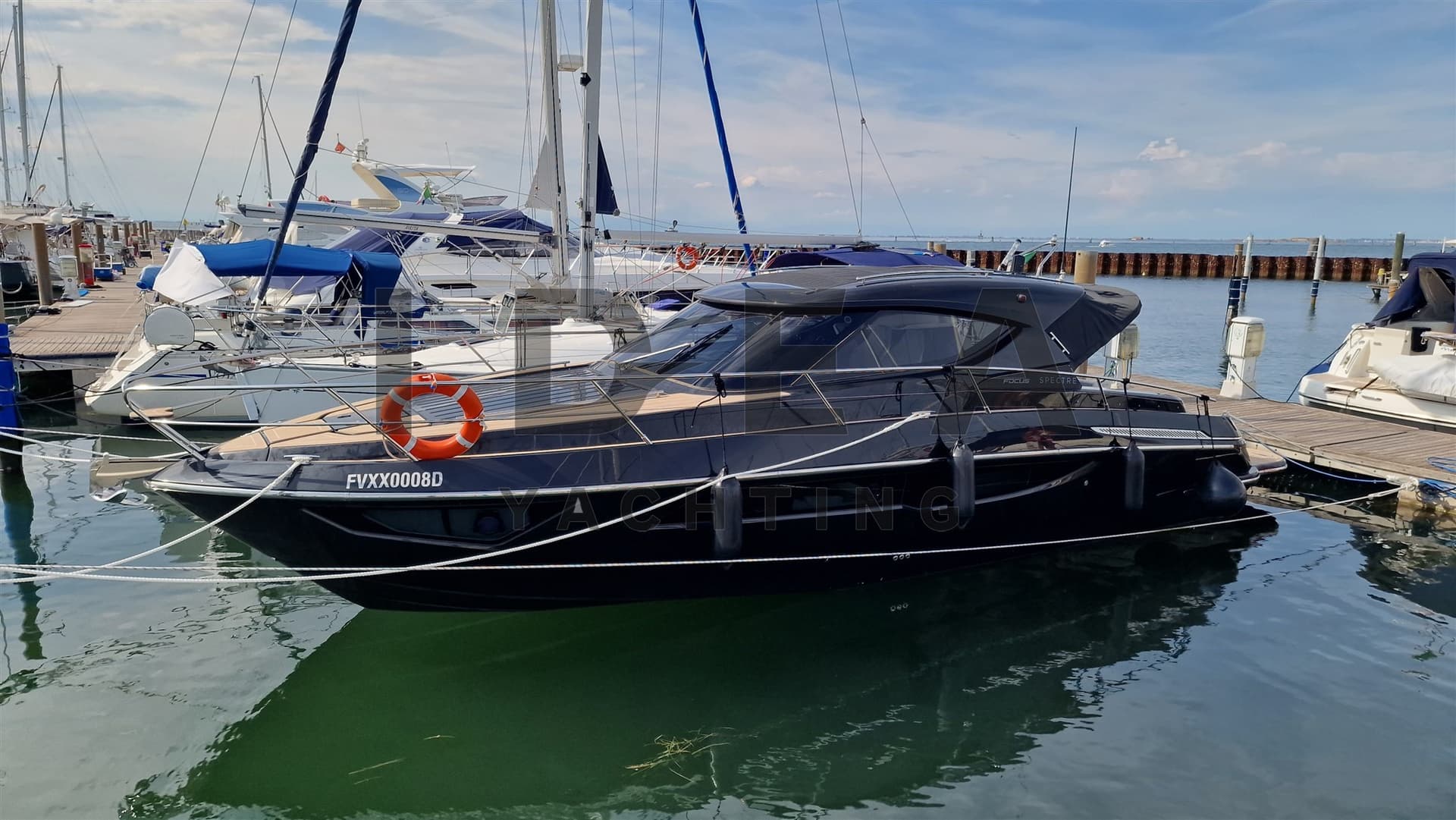 Focus Power 36 Gtx - Detail View 1 Focus Power 36 Gtx - Detail View 1