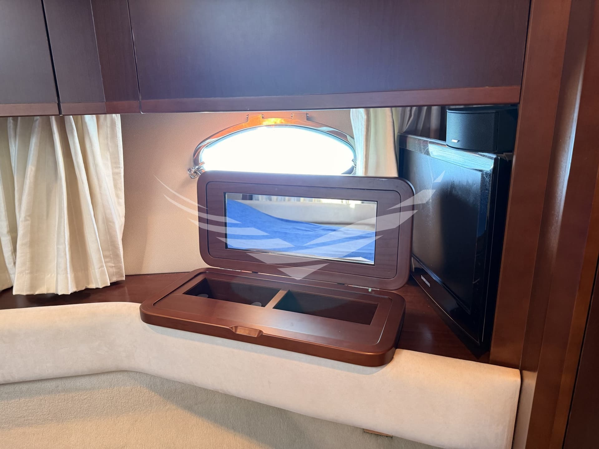 Princess Yachts V 53 usato - foto hero 22