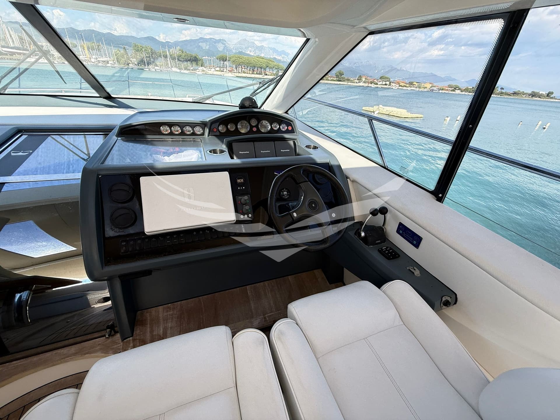 Princess Yachts V 53 usato - foto hero 15