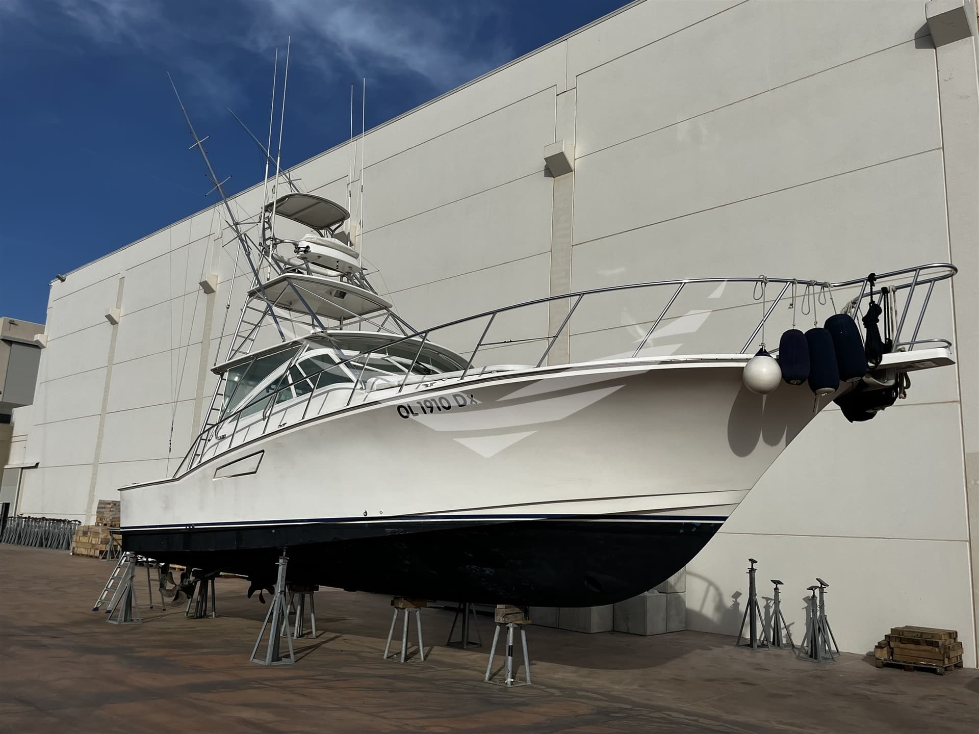 Cabo 45 Express used - detail 3