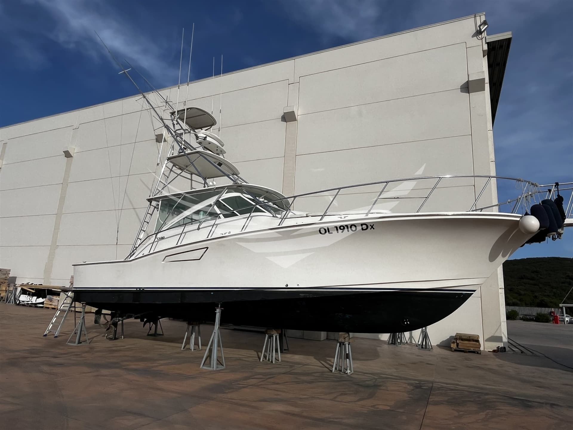 Cabo 45 Express usato - foto hero 6
