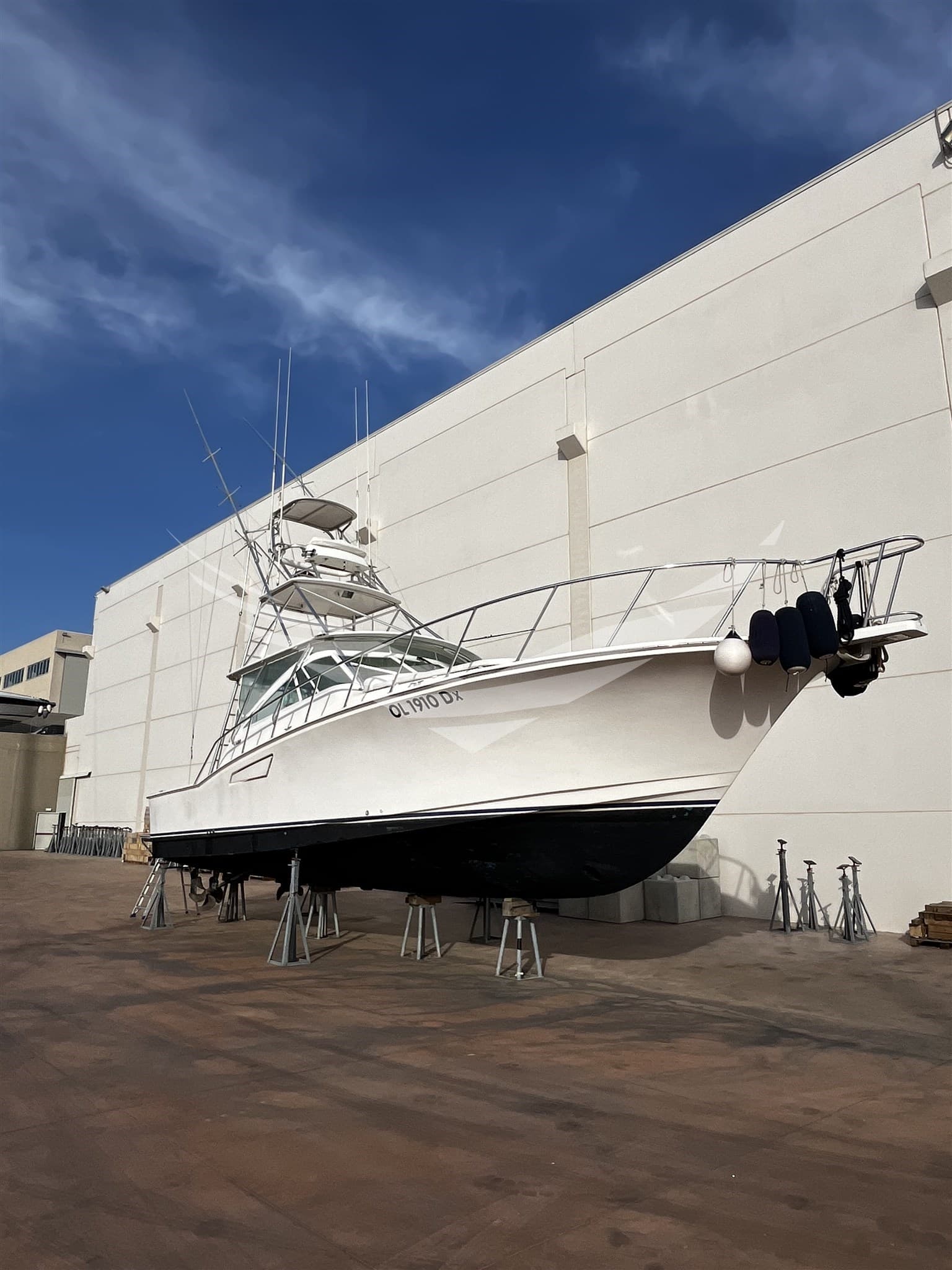 Cabo 45 Express used - detail 2