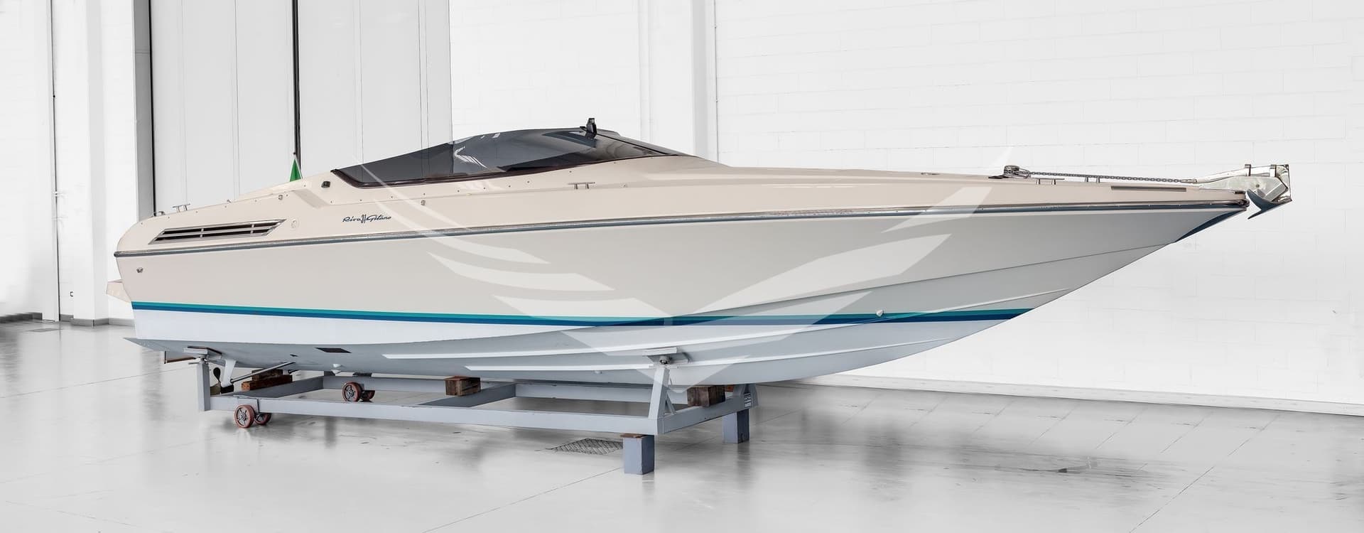 Riva Gitano 31 - Detail View 1 Riva Gitano 31 - Detail View 1