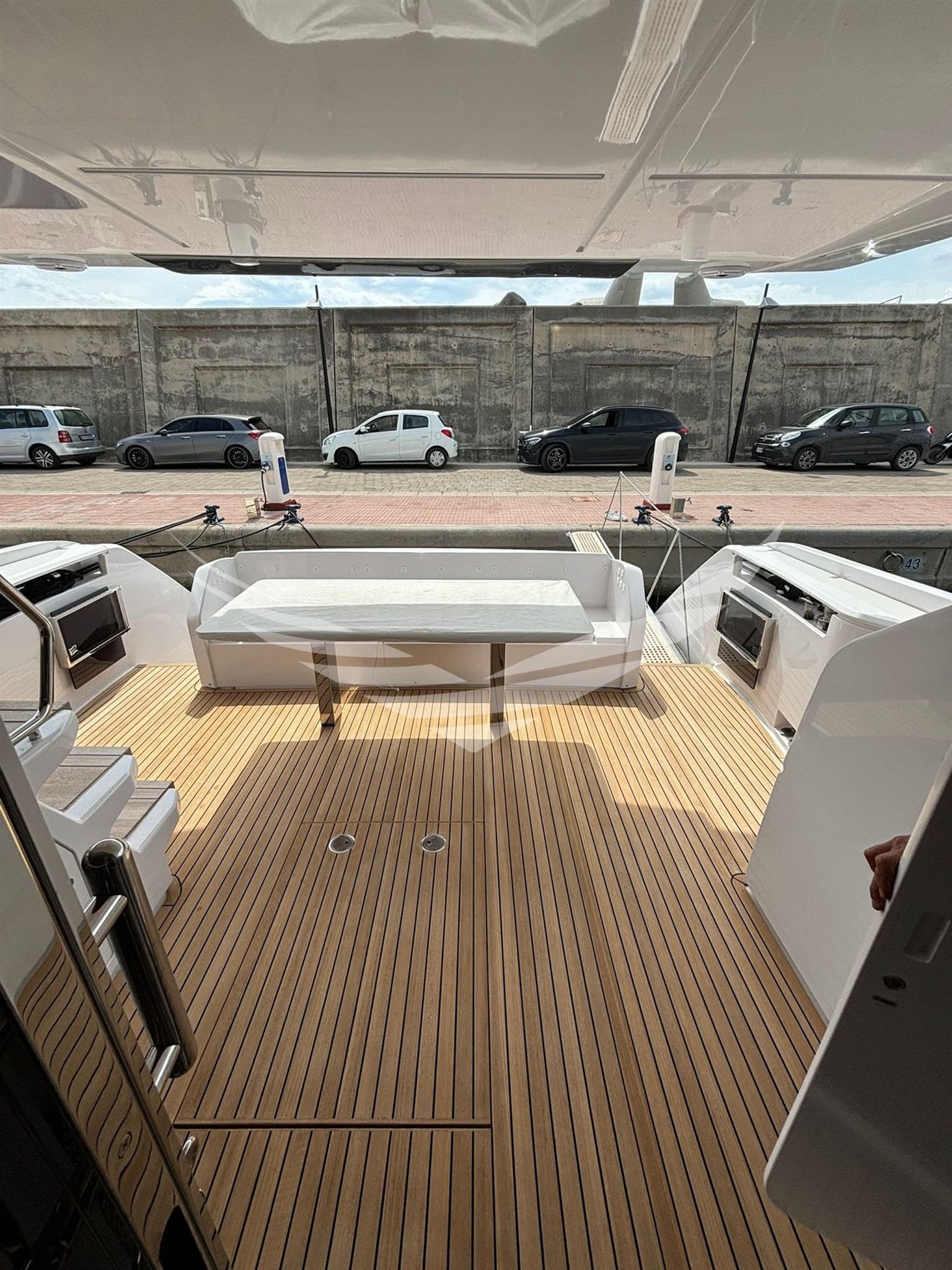 Ferretti 670 usato - foto hero 7