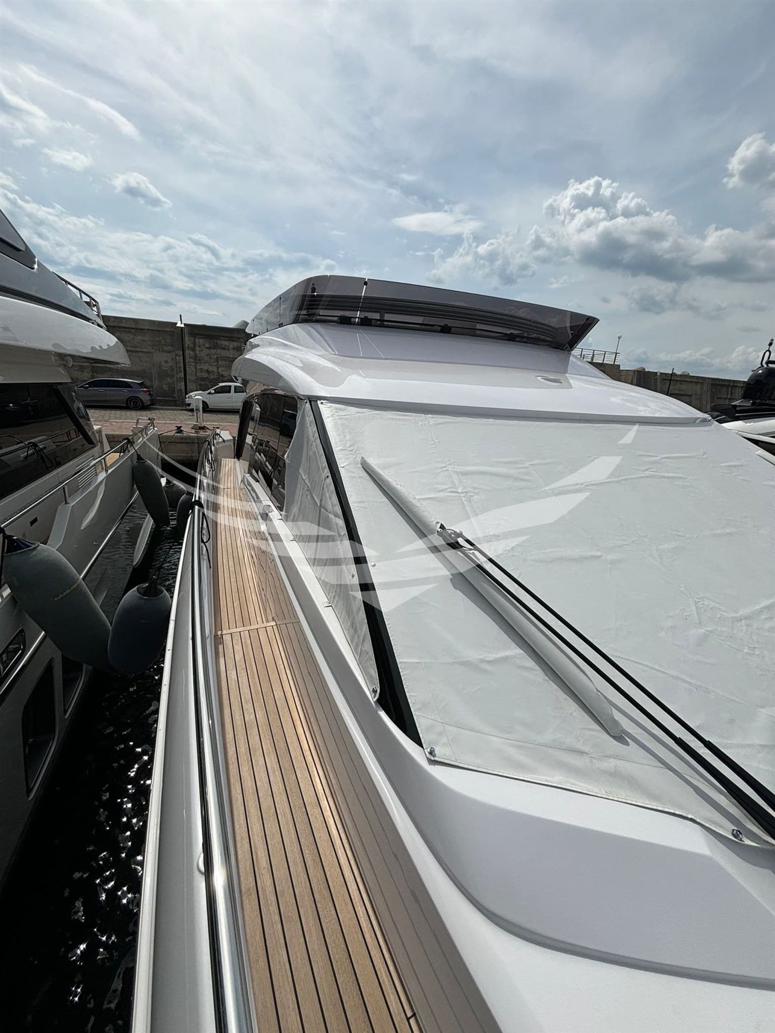 Ferretti 670 usato - foto hero 4