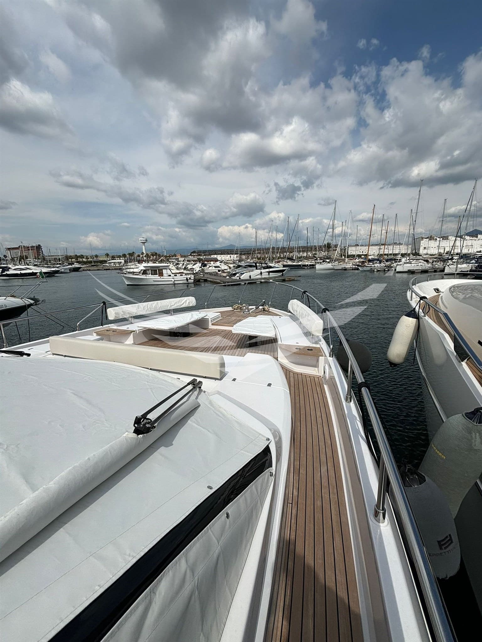 Ferretti 670 - Detail View 1 Ferretti 670 - Detail View 1