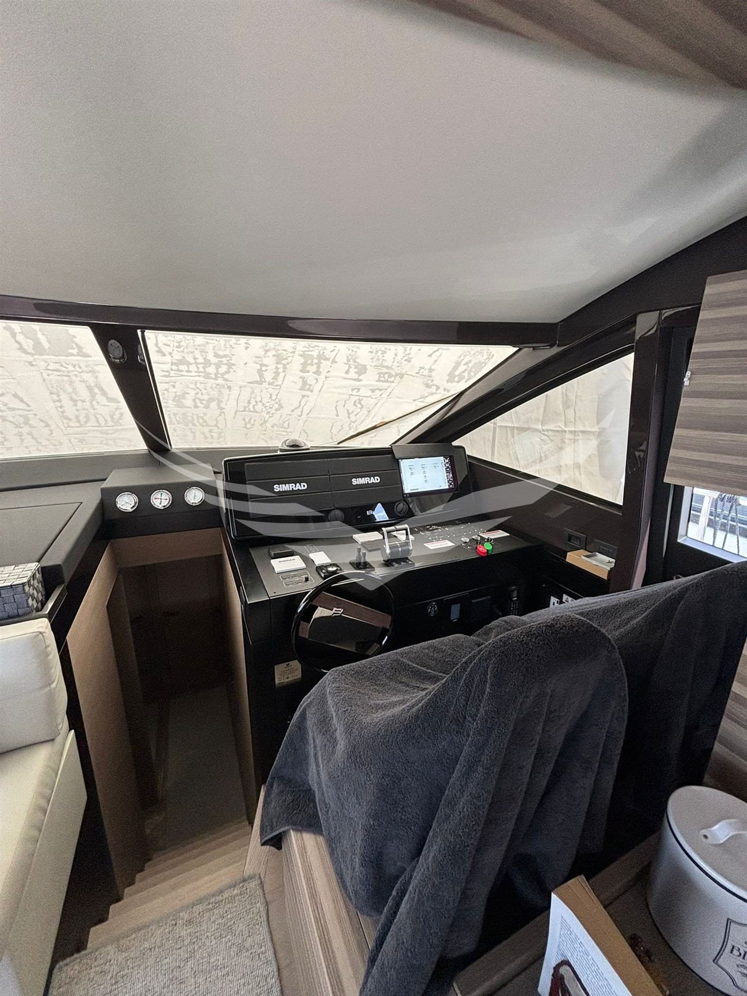 Ferretti 670 usato - foto hero 12