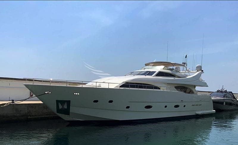 Custom Line Custom Line 94' - Detail View 1 Custom Line Custom Line 94' - Detail View 1