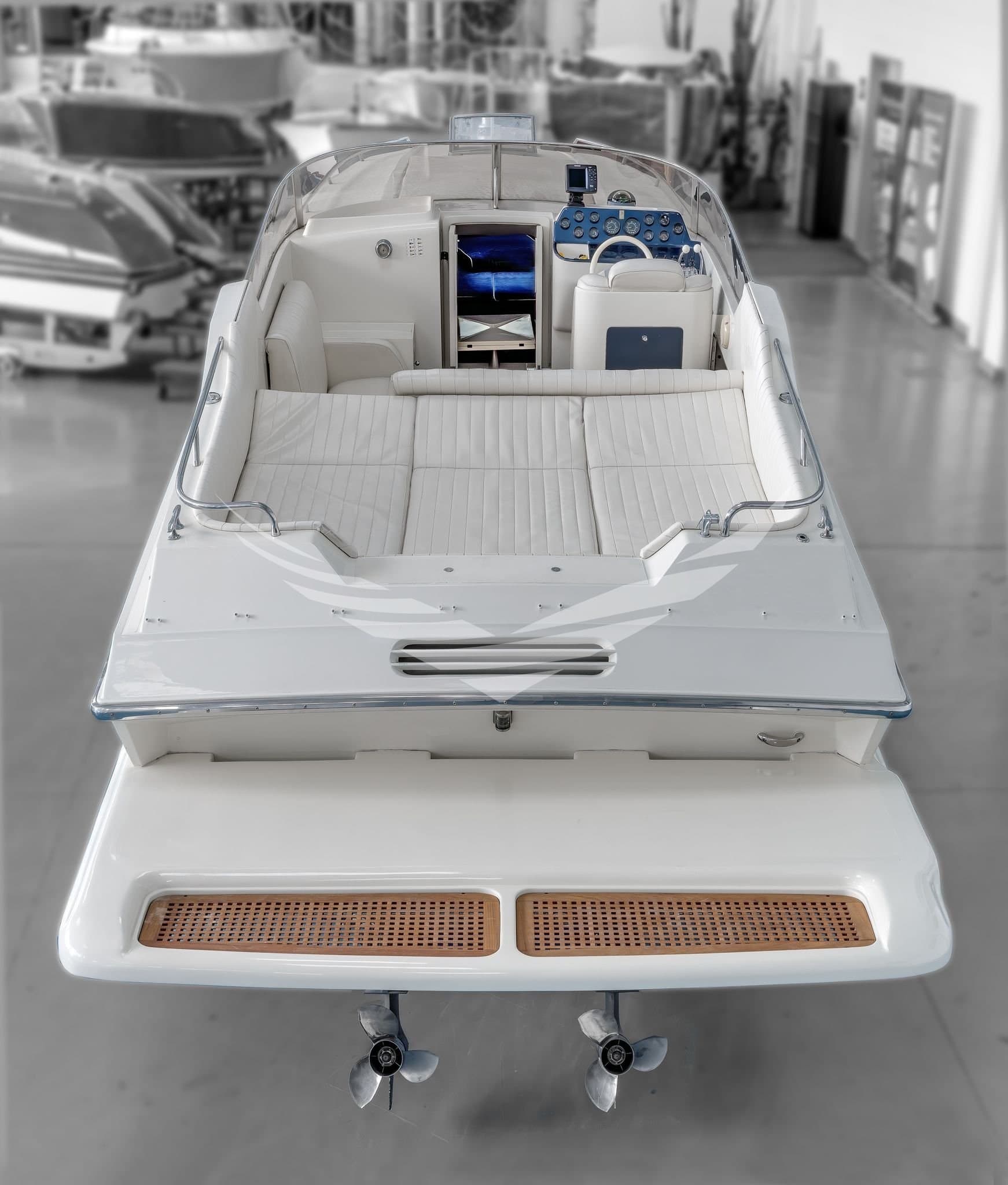 Colombo Colombo 33 - Deck View Colombo Colombo 33 - Deck View