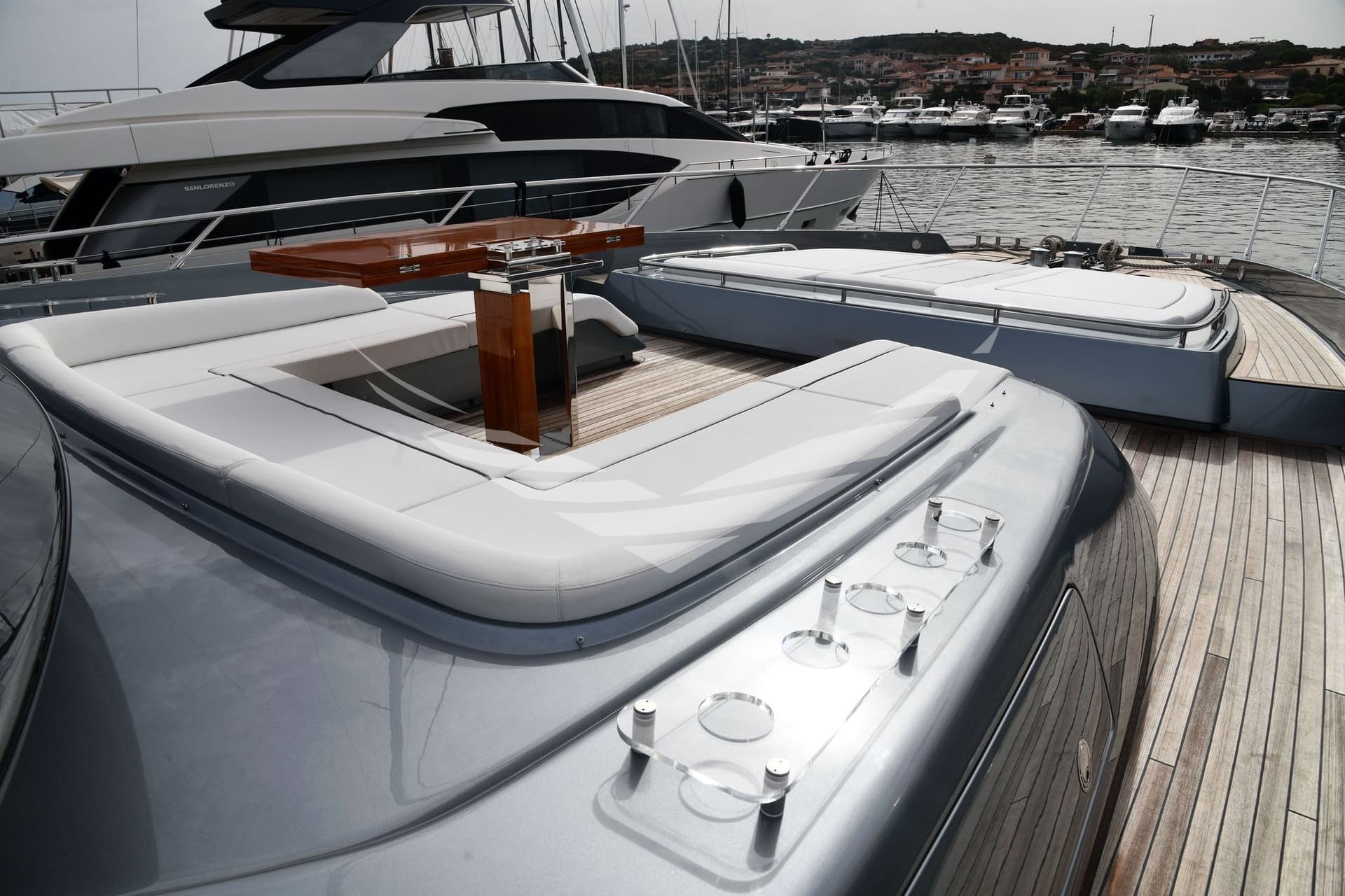 Riva 88 Folgore usato - foto hero 5