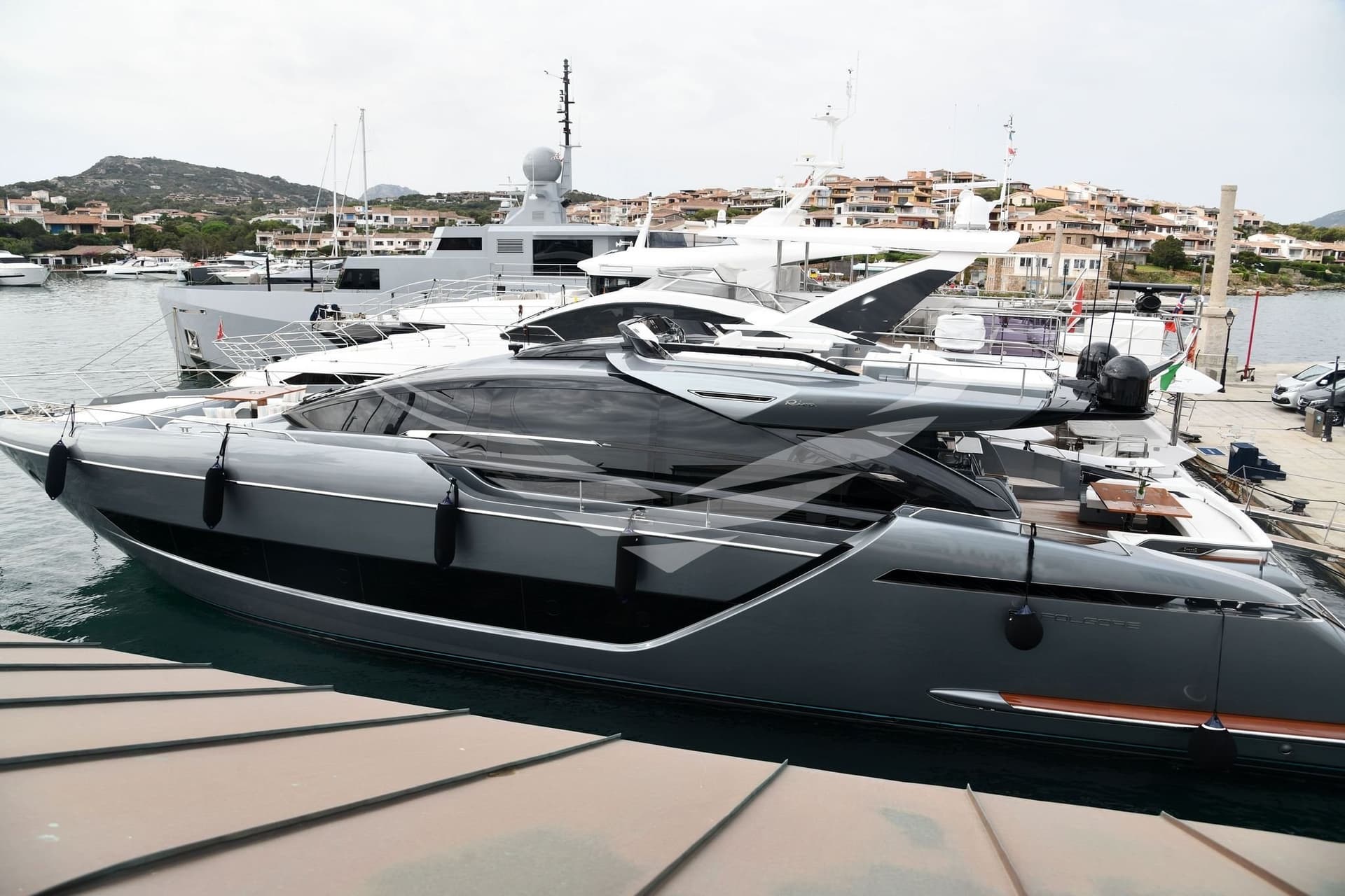 Riva 88 Folgore - Main View Riva 88 Folgore - Main View