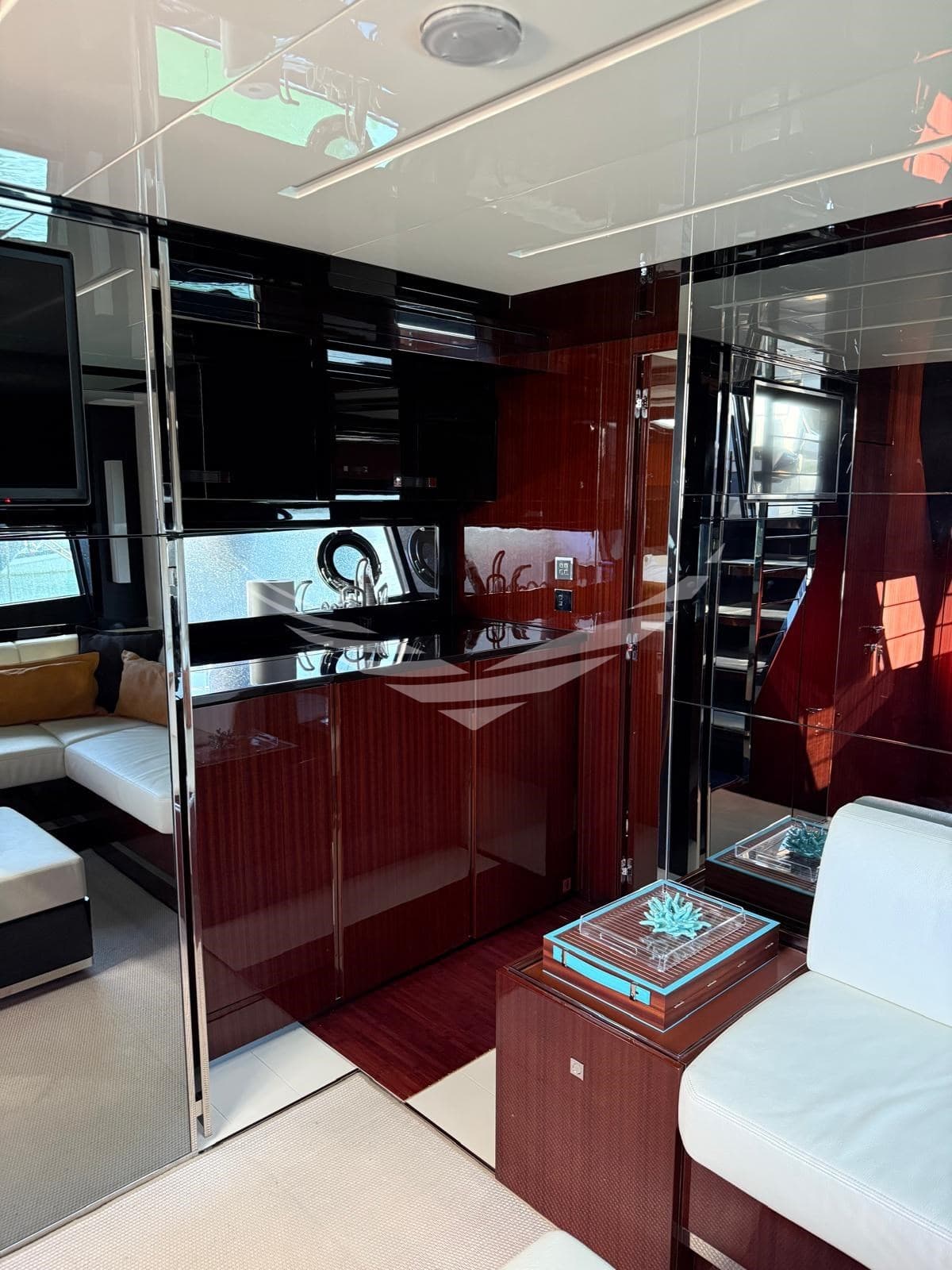 Riva 56 RIVALE usato - foto hero 11