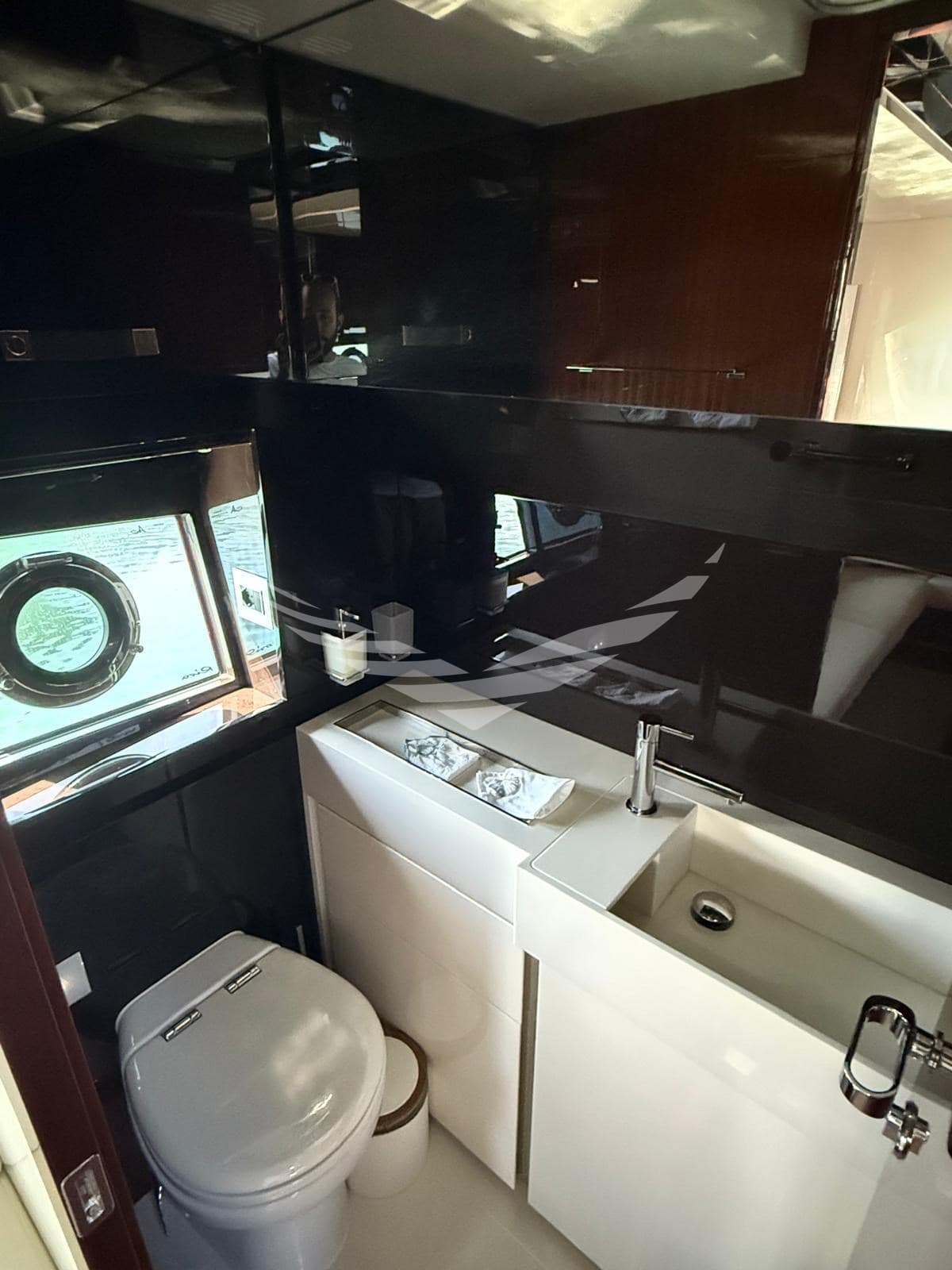 Riva 56 RIVALE usato - foto hero 16