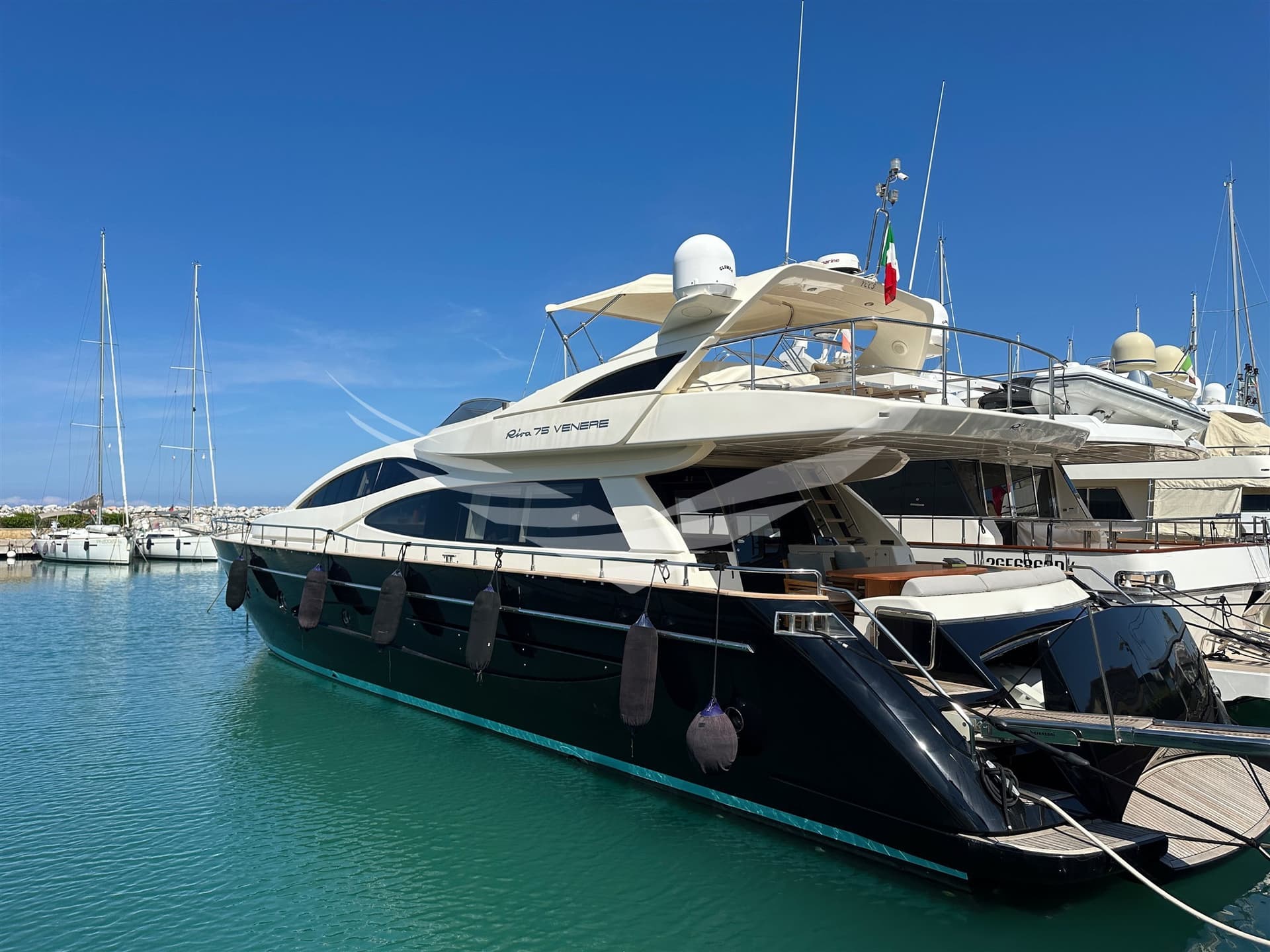 Riva Riva 75 Venere - Detail View 1 Riva Riva 75 Venere - Detail View 1