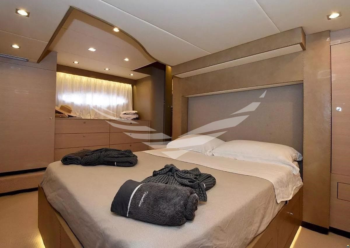 Sunseeker Predator 75 d'occasion - image hero 14