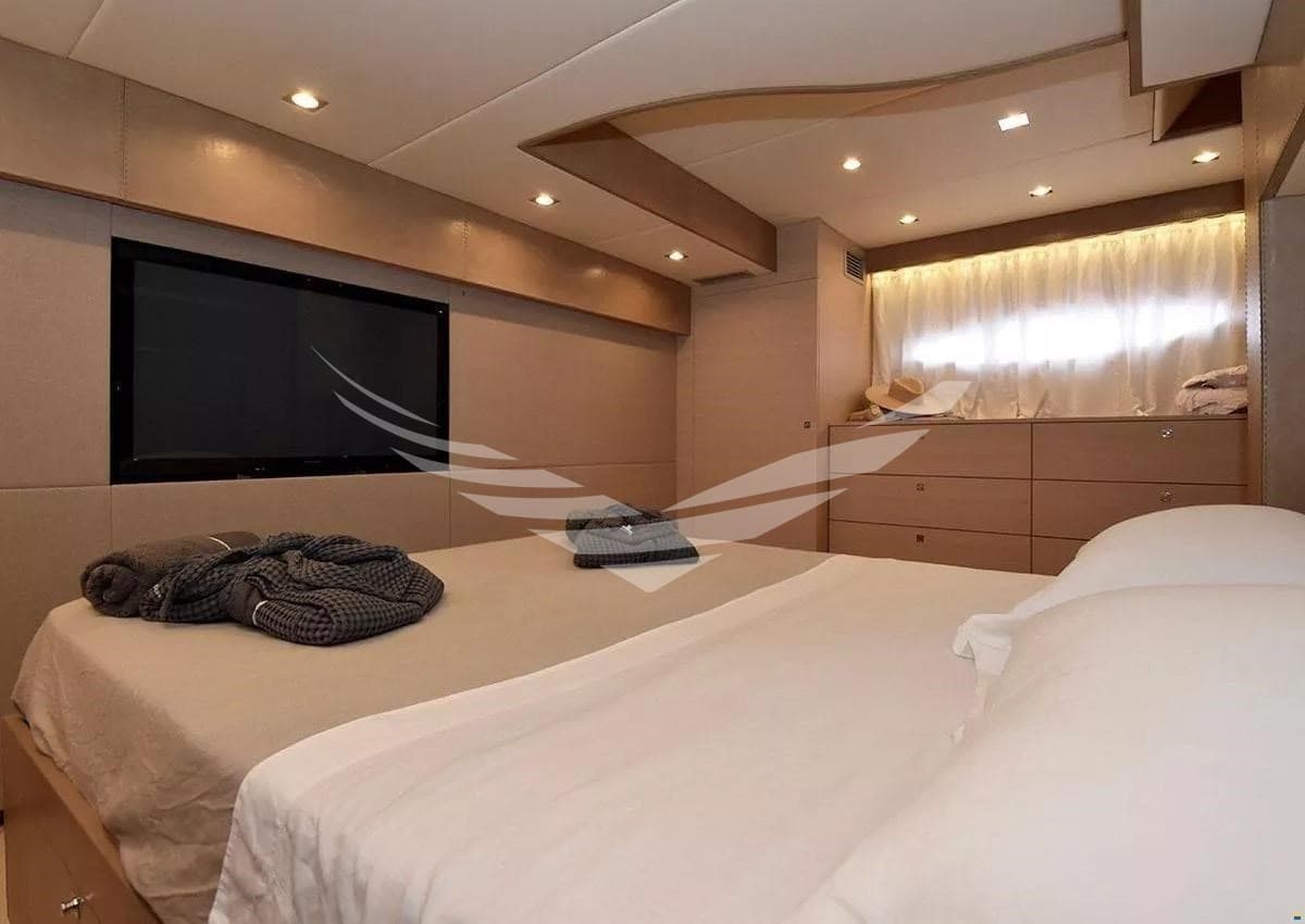 Sunseeker Predator 75 d'occasion - image hero 16