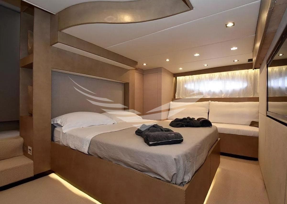 Sunseeker Predator 75 d'occasion - image hero 13