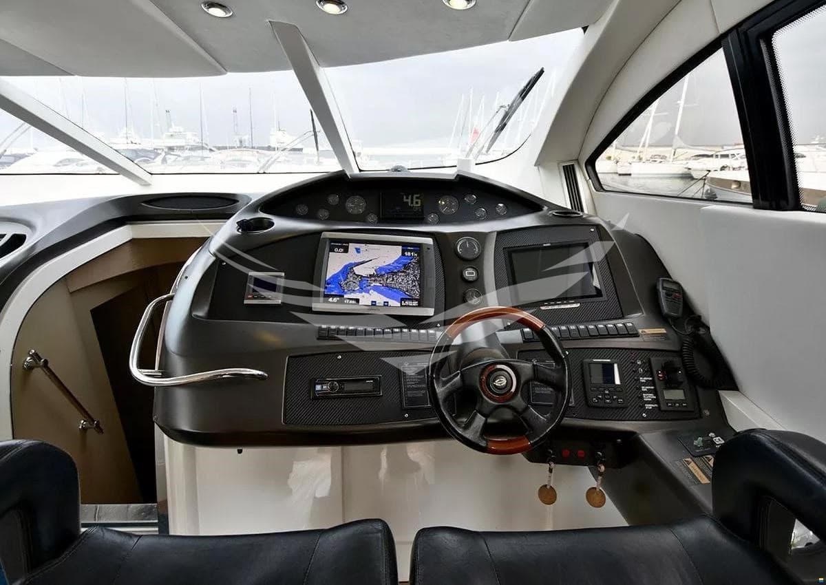 Sunseeker Predator 75 d'occasion - image hero 6