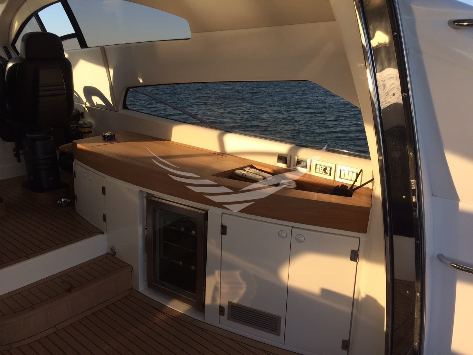 Sunseeker Predator 75 d'occasion - image hero 5