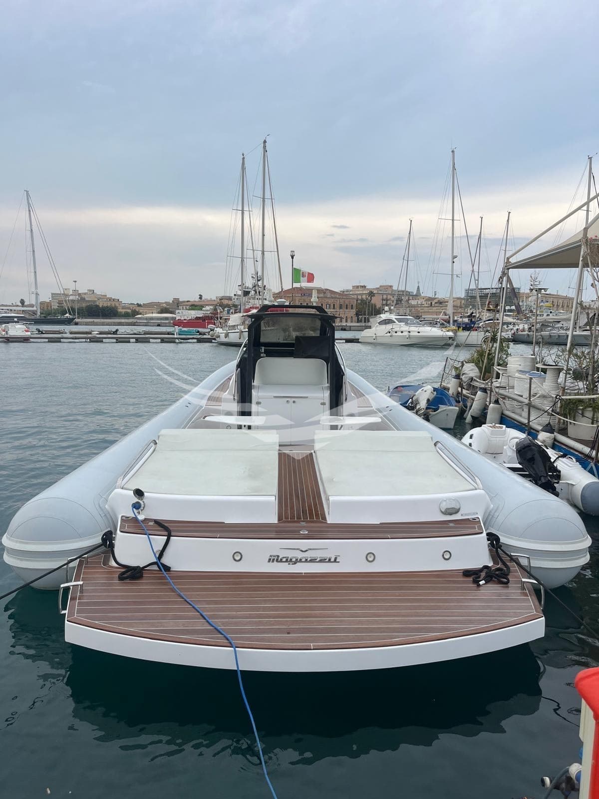 Magazzù Mx-13 Gran Coupè - Interior View Magazzù Mx-13 Gran Coupè - Interior View