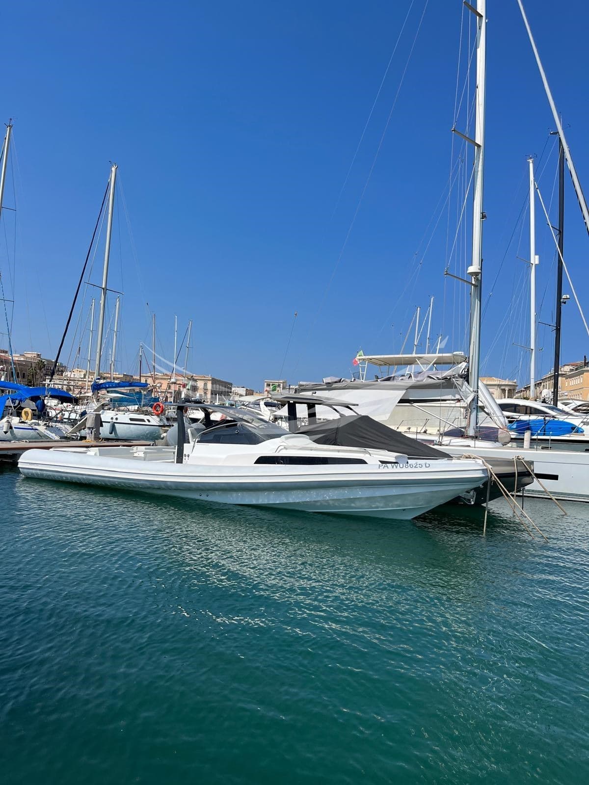 Magazzù Mx-13 Gran Coupè - Detail View 1 Magazzù Mx-13 Gran Coupè - Detail View 1