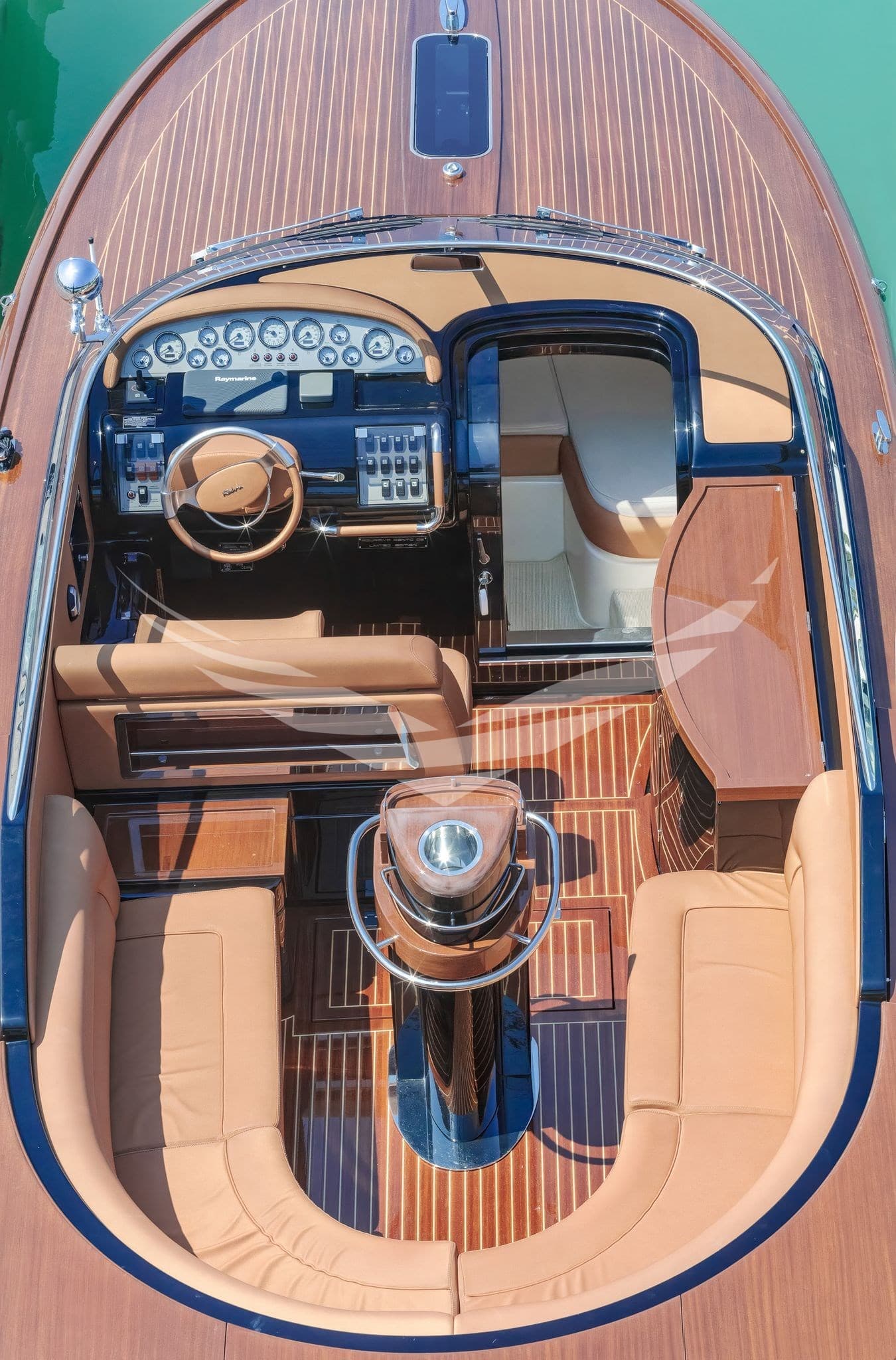 Riva 33 Aquariva Cento - Interior View Riva 33 Aquariva Cento - Interior View