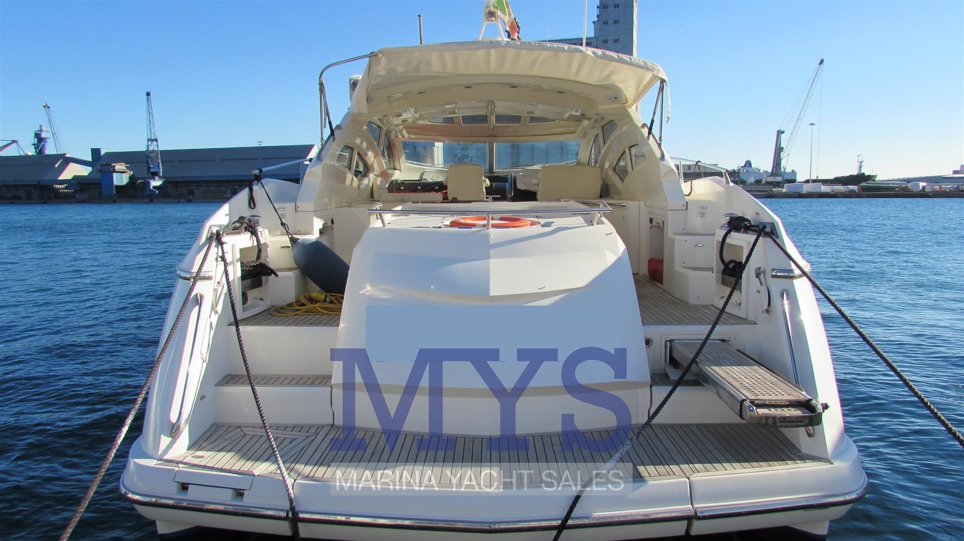 Absolute Absolute 56 - Deck View Absolute Absolute 56 - Deck View