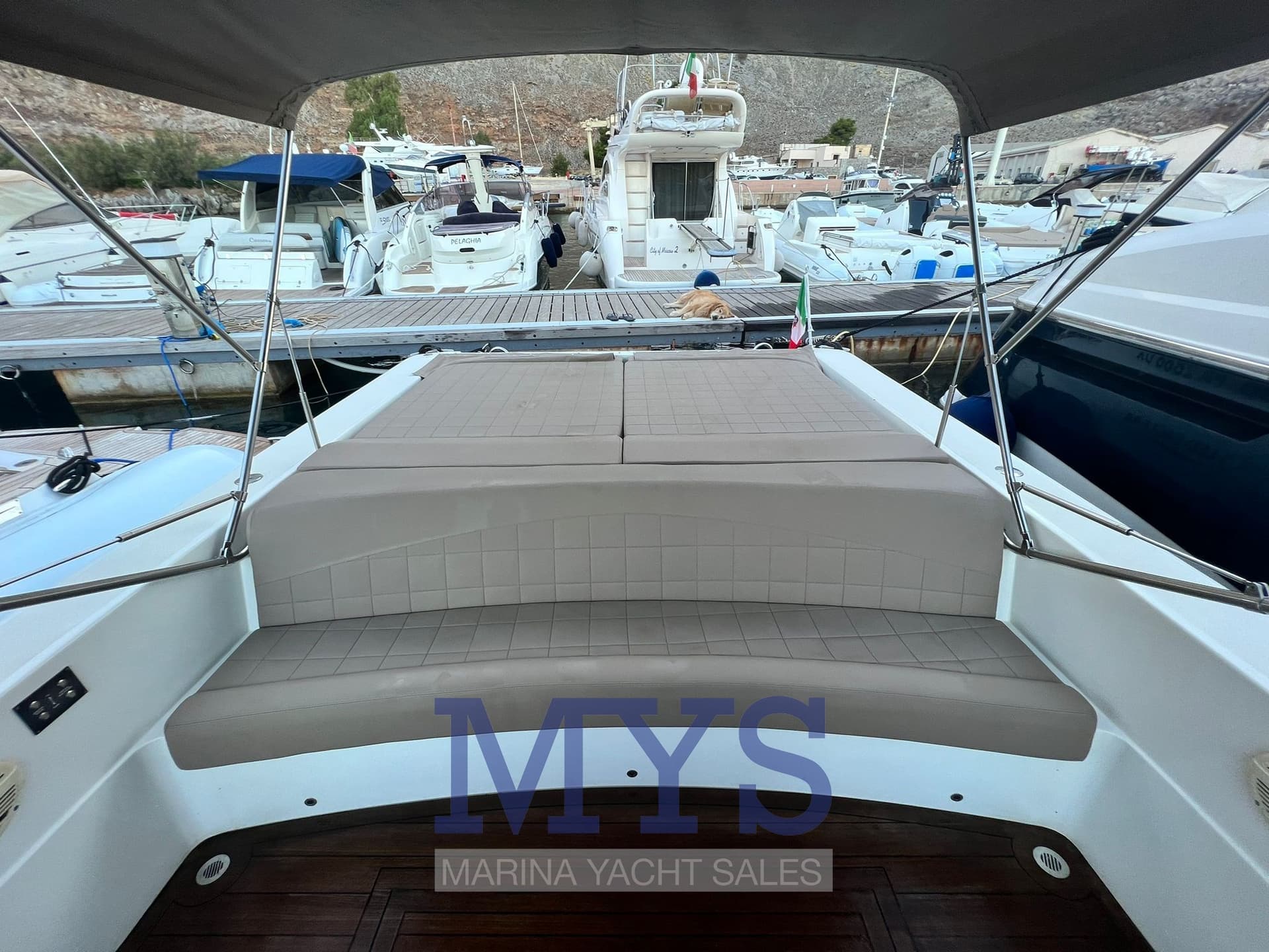 Led Eagle 44 - Interior View Led Eagle 44 - Interior View