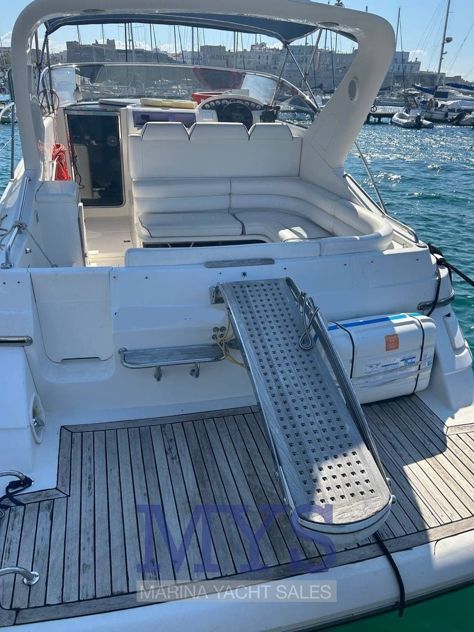 Marine Project Princess 32 Riviera - Deck View Marine Project Princess 32 Riviera - Deck View