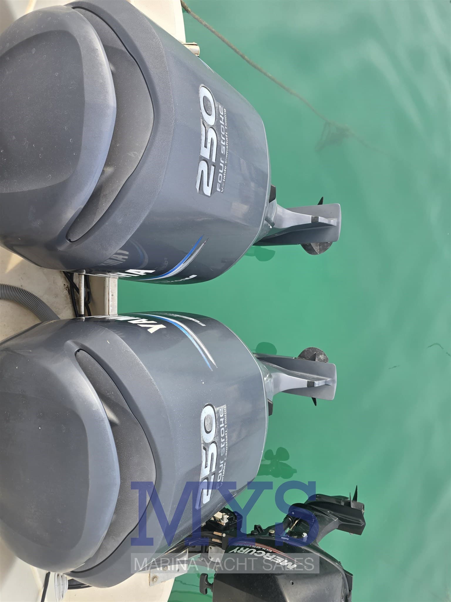 Ranieri 32 - Deck View Ranieri 32 - Deck View