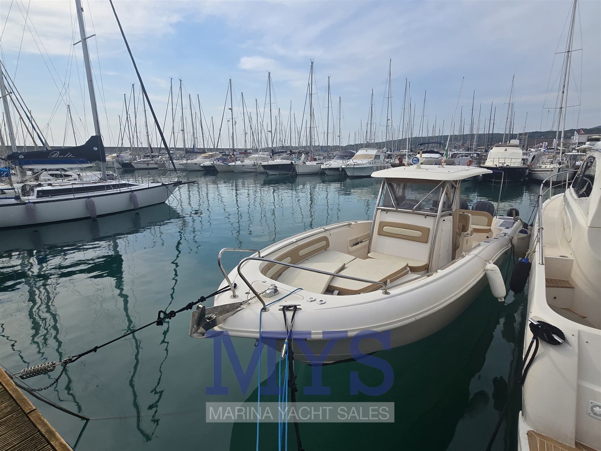 Ranieri 32 - Interior View Ranieri 32 - Interior View