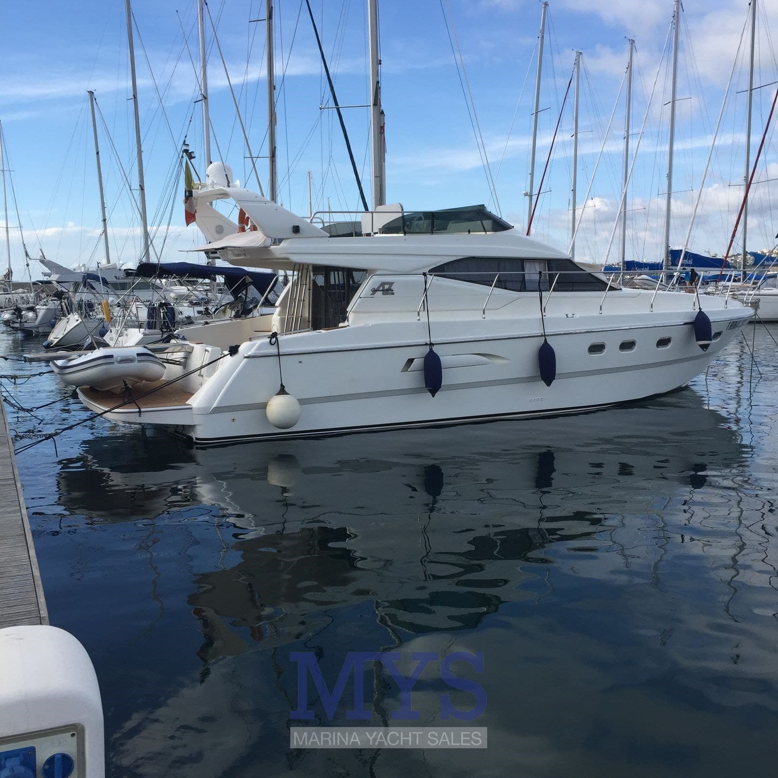 Azimut Az 43 - Deck View Azimut Az 43 - Deck View