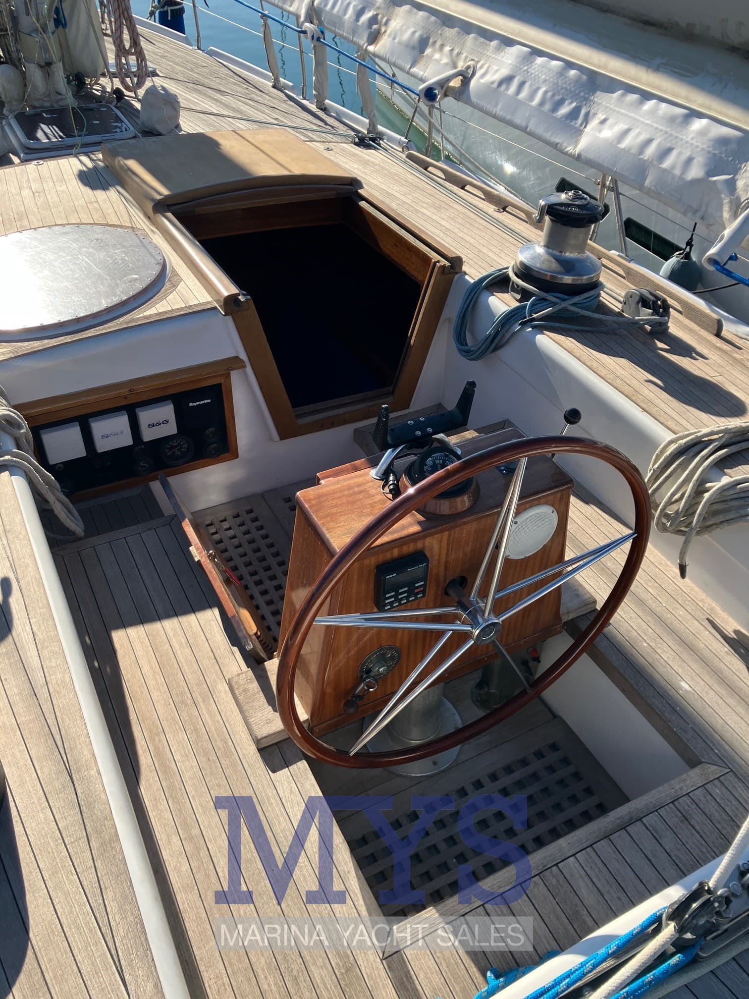 VelMare Vagabond 47 - Detail View 1 VelMare Vagabond 47 - Detail View 1