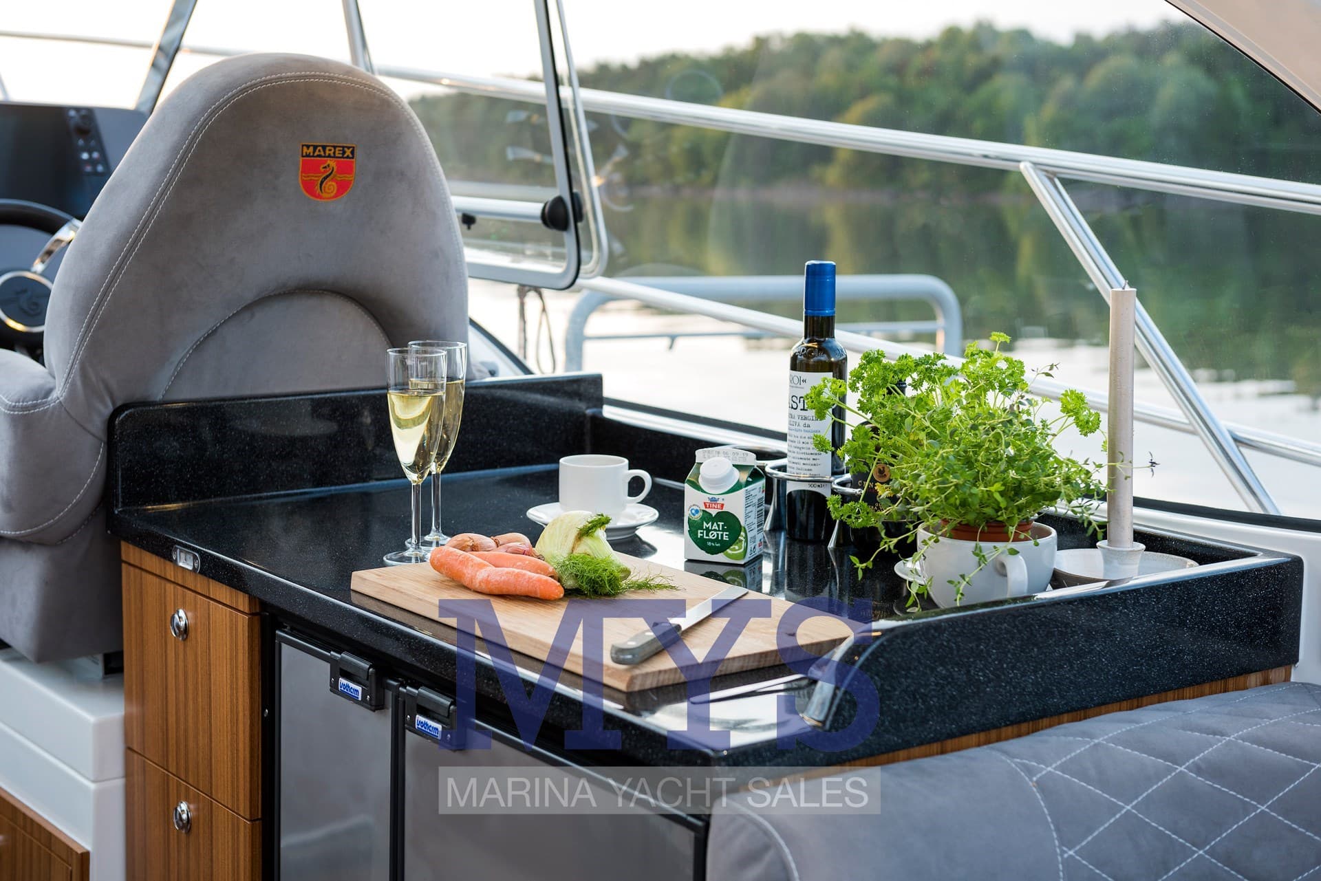 Marex 360 Cabriolet Cruiser usato - foto hero 15
