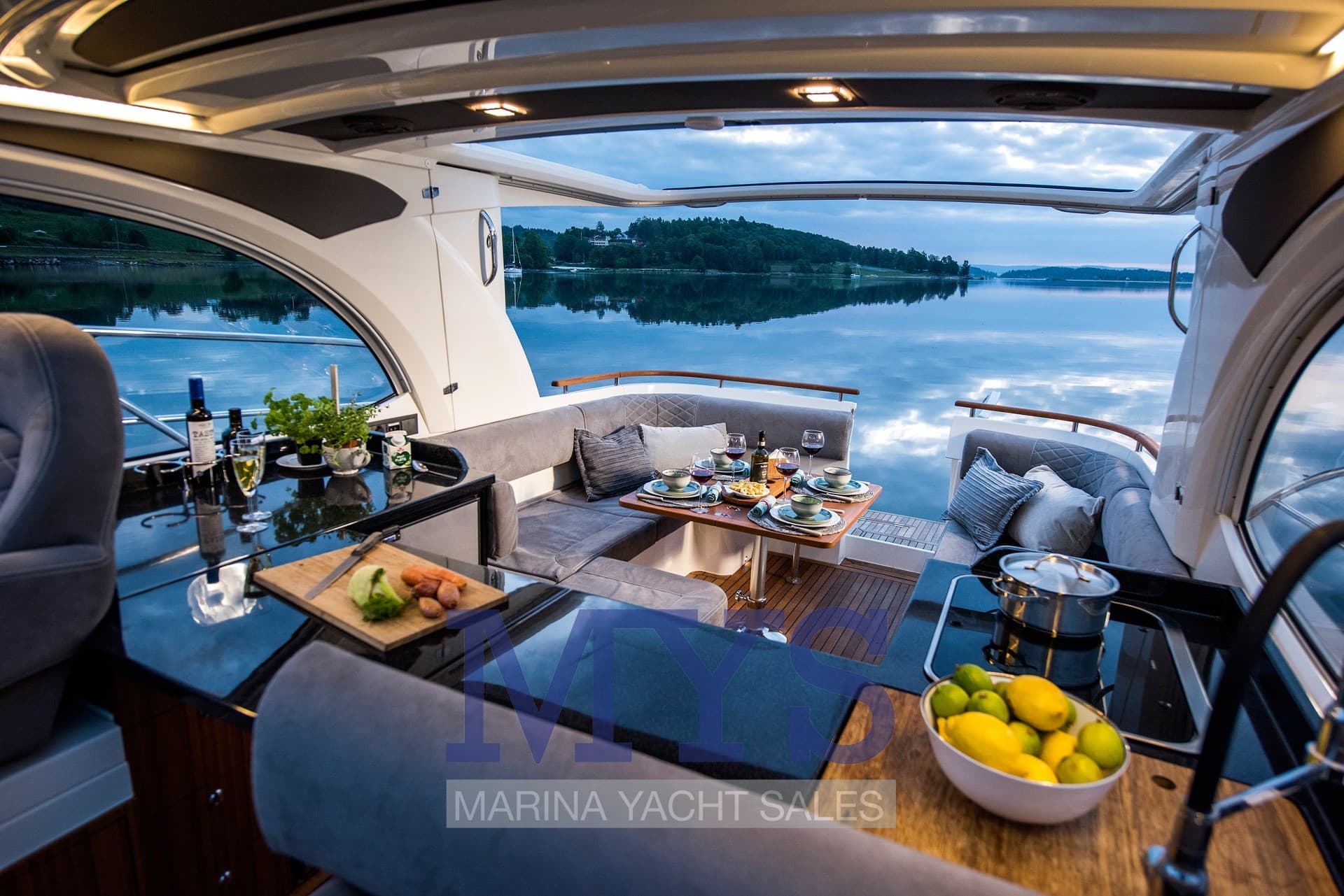 Marex 360 Cabriolet Cruiser usato - foto hero 10