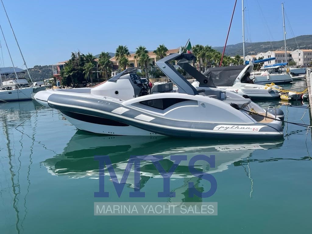 Python Yacht C 33 - Main View Python Yacht C 33 - Main View