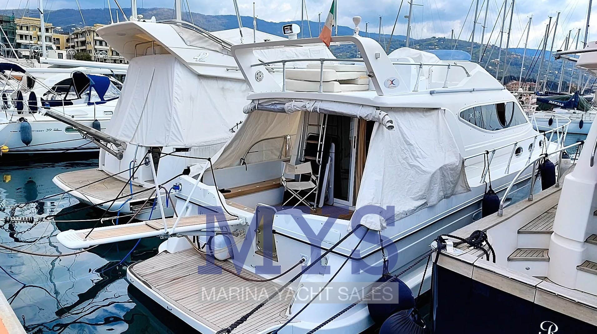 Dellapasqua Dc 10 S Fly - Main View Dellapasqua Dc 10 S Fly - Main View