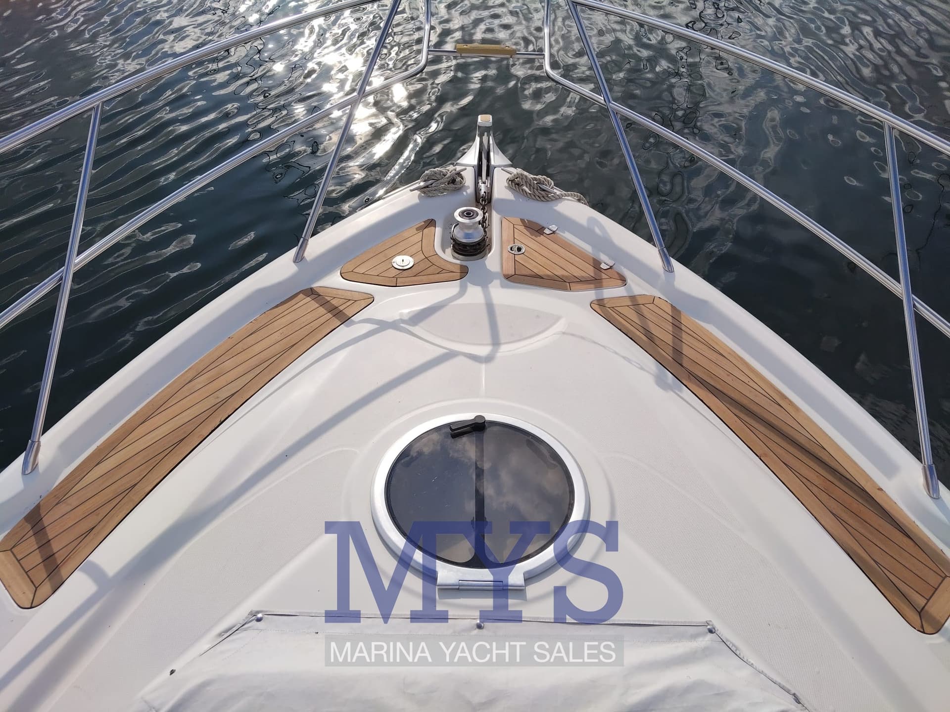 Cranchi Mediterranee 43 Ht - Deck View Cranchi Mediterranee 43 Ht - Deck View