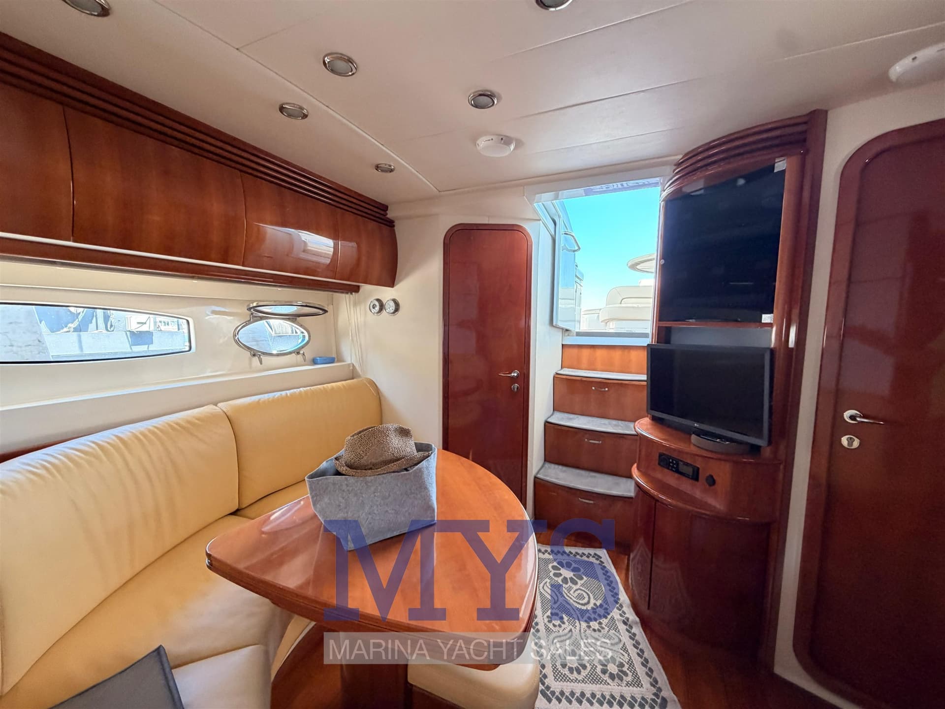 Pershing Pershing 43' used - hero image 14